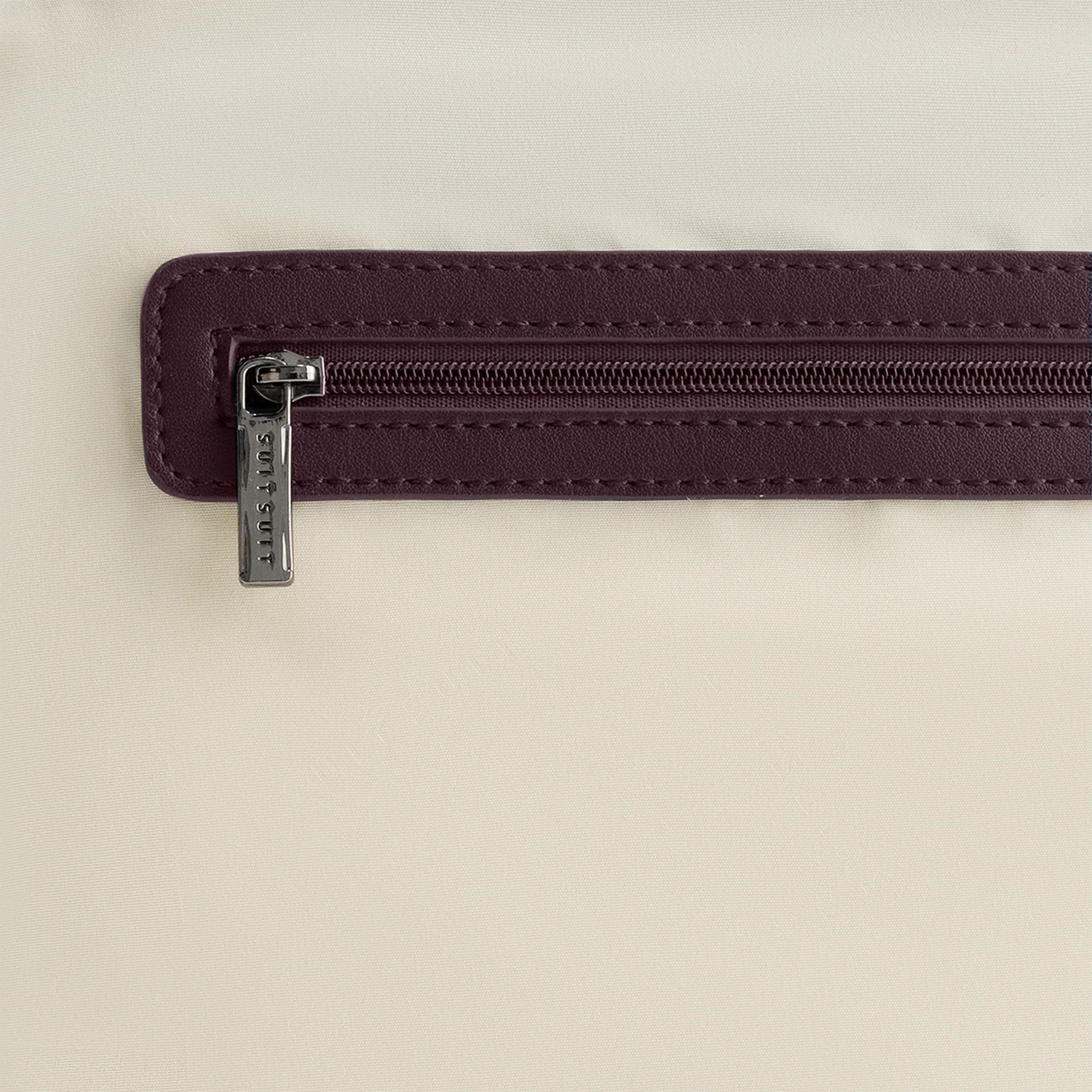 Mystique - Cherry Lacquer - Toiletry Bag XL & Make-up Bag - Image 7