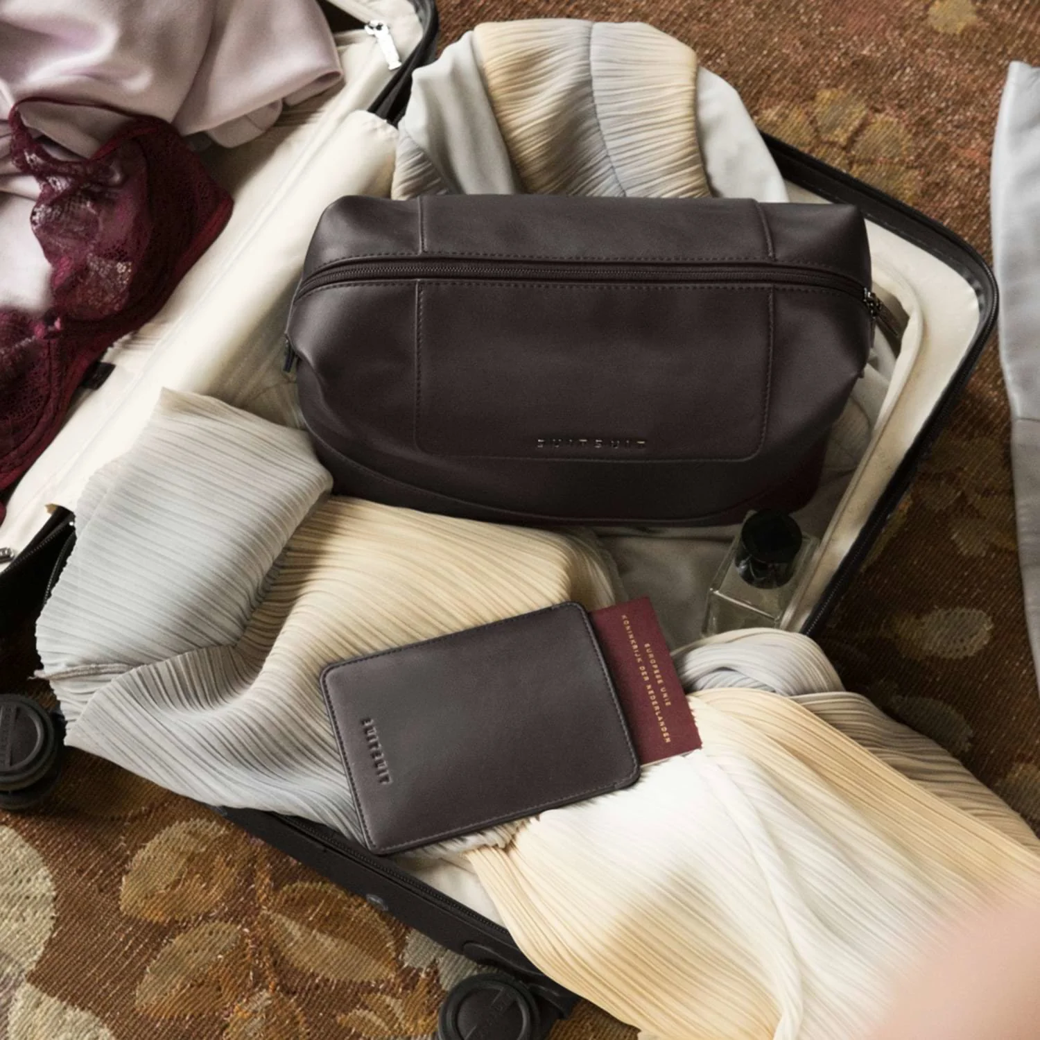 Mystique - Ground Coffee - Toiletry Bag XL - Image 9